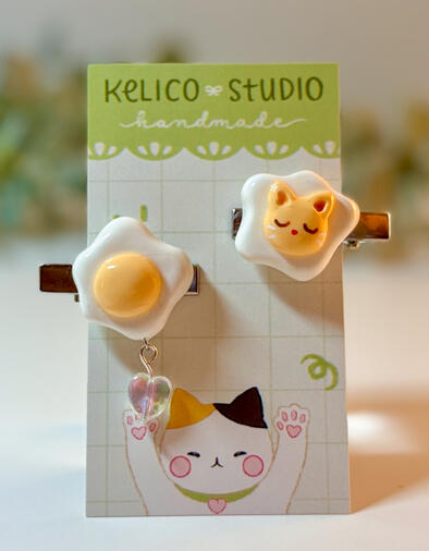 eggy cat | clay hair clip